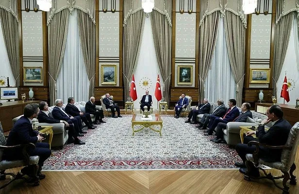 rus-medyasi-baskan-erdoganin-secim-zaferine-genis-yer-verdi-erdogan-turkiye-yuzyilini-ilan-etti-1685317325979.jpeg