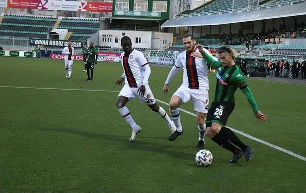 yukatel-denizlispor-1-2-fatih-karagumruk-mac-sonucu-1611502172814.jpeg Yukatel Denizlispor 1-2 Fatih Karagümrük | MAÇ SONUCU-2