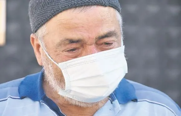 Eskişehir'de mavi kapak toplayıp engelli bireylere yardım eden yaşlı adam ile torunu gözyaşlarına boğuldu-1