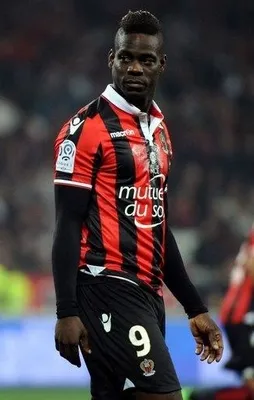 Janssen yerine Balotelli