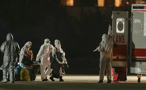 koronavirus-kabusu-suruyor-can-kaybi-yukselmeye-devam-ediyor-1580617592664.jpg Koronavirüs kabusu sürüyor! Can kaybı yükselmeye devam ediyor-3