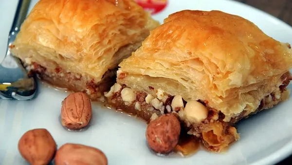evde-baklava-nasil-yapilir-evde-baklava-tarifi-kolay-ev-baklavasi-yapilisi-1596106874338.jpg
