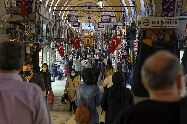 Kapalıçarşı doldu taştı! 1 Haziran'da kapılarını açmıştı