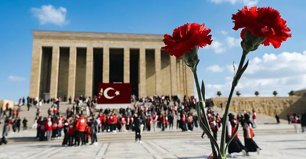 10 KASIM ANITKABİR ZİYARET SAATLERİ 2024! Anıtkabir bugün saat kaça kadar açık olacak?