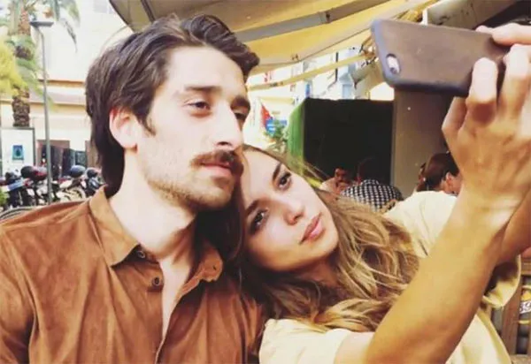 11 yıl aynı yastığa baş koymuşlar! Murat Göğebakan’ın eski eşi bakın kim çıktı! 9 yıl önce aramızdan ayrılan merhum sanatçı meğer... - 39