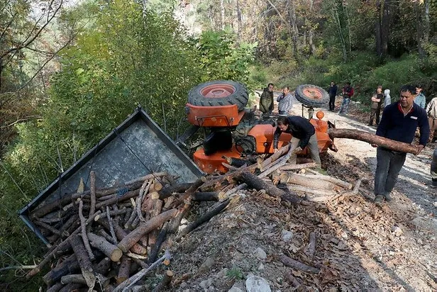 muglada-aci-olay-devrilen-traktorun-altinda-kalan-baba-ve-oglu-oldu-1637426067092.jpeg Muğla'da acı olay: Devrilen traktörün altında kalan baba ve oğlu öldü-5