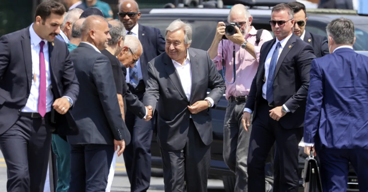 BM Genel Sekreteri Antonio Guterres, Zeyport’ta denetimlerde bulundu