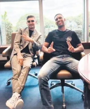 fenere-bir-calim-daha-komisyon-krizi-bitti-tete-galatasarayi-secti-1691617015490.jpeg Fener'e bir çalım daha! Komisyon krizi bitti: Tete Galatasaray'ı seçti!-2