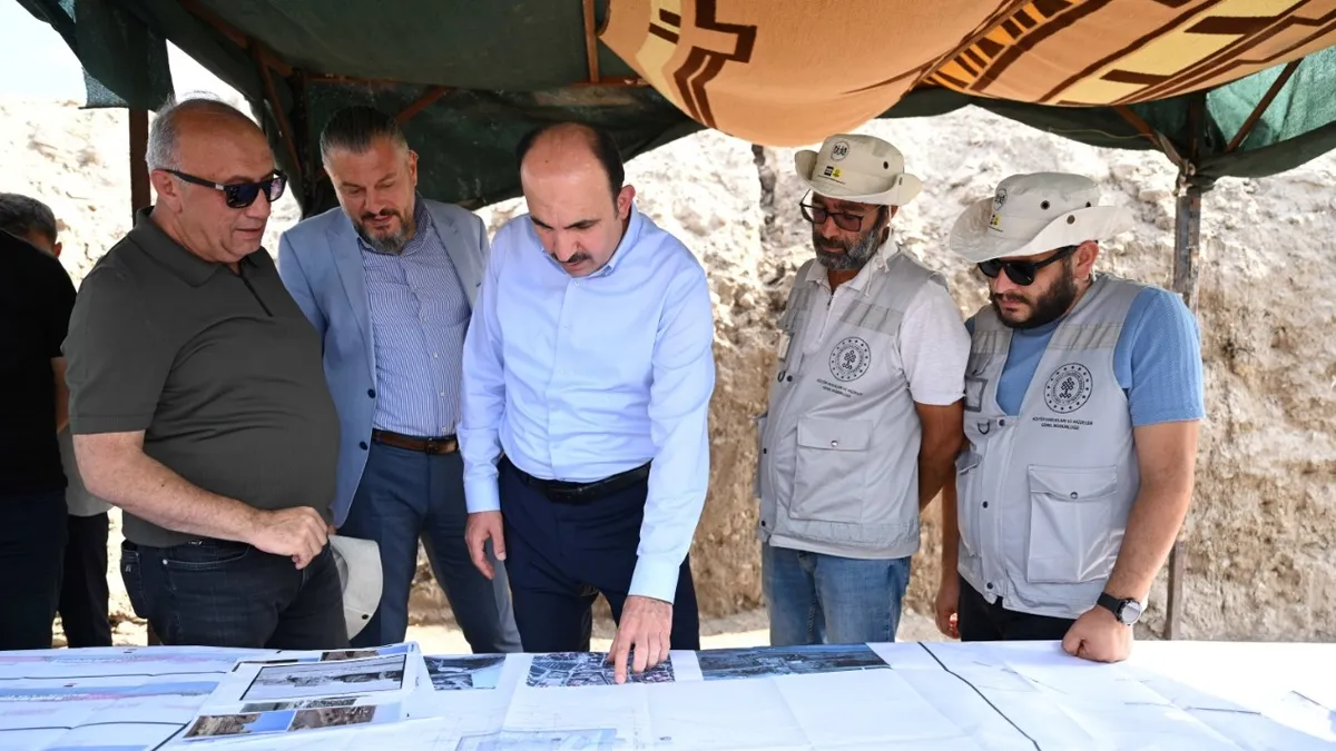 Başkan Altay'dan Larende Kazısı açıklaması: "Konya tarihine etki edecek bir keşif oldu"