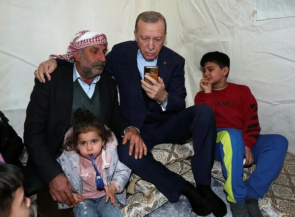 Başkan Erdoğan Diyarbakır'da duyurdu: "Üniversiteler uzaktan eğitime geçiyor KYK yurtları depremzedelere açılıyor"-5