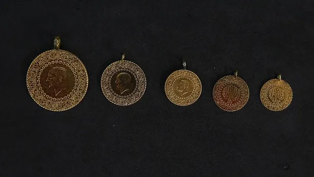 gram-ve-ceyrek-icin-artik-o-rakamlar-hayal-degil-altin-fiyatlarinda-kirilma-noktasi-1595970232549.jpg Gram ve çeyrek için artık o rakamlar hayal değil! Altın fiyatlarında kırılma noktası...-2