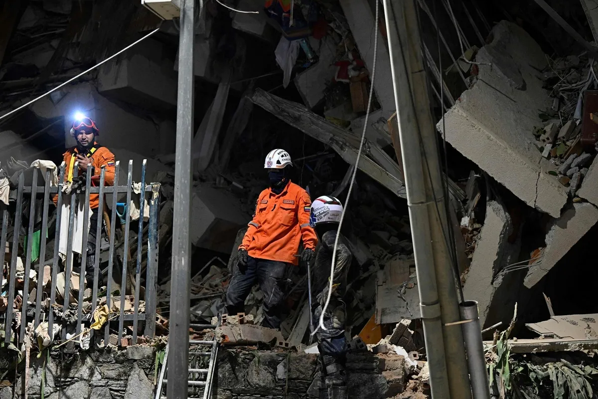 venezuelada-75-japonyada-69-buyuklugunde-deprem-binalar-catladi-camlar-tuzla-buz-oldu-tsunami-uyarisi-1782354925316.jpeg Venezuela’da 7,5 Japonya’da 6,9 büyüklüğünde deprem! Binalar çatladı camlar tuzla buz oldu! Tsunami uyarısı-6