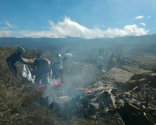 Askeri uçak düştü! Tüm yolcular hayatını kaybetti