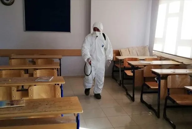 bilim-kurulu-uyesi-tezer-okullarin-acilmasinda-bayram-sureci-belirleyici-olacak-1595485980605.jpg Bilim Kurulu Üyesi Tezer'den flaş açıklama! Okulların açılmasında bayram süreci belirleyici olacak-1