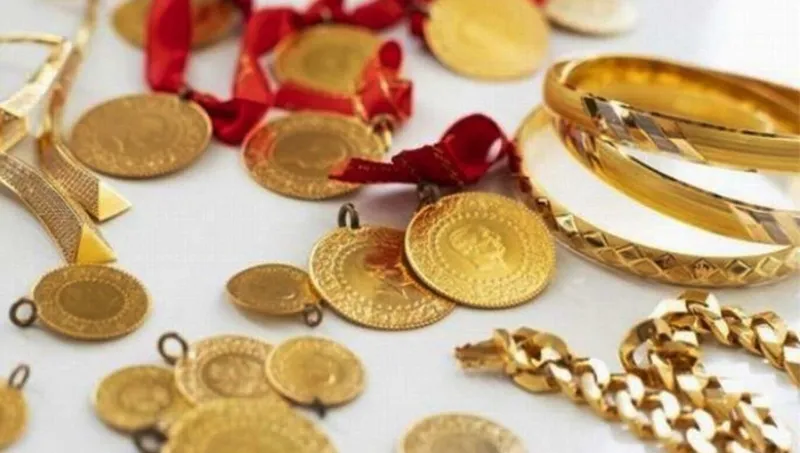 ceyrek-altinin-10-kati-degerinde-elinde-olan-koseyi-donuyor-kuyumcular-dahil-7den-7e-herkes-pesinde-1713270297412.jpg Elinde olan köşeyi dönüyor! Çeyrek altının 10 katı değerinde! Kuyumcular dahil 7'den 7'e herkes peşinde-2