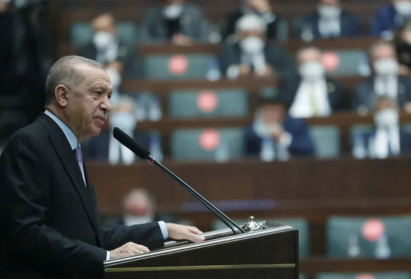 baskan-erdogandan-ekonomiye-dair-guven-mesajlari-asgari-ucrette-dar-gelirlilerin-uzerindeki-yuku-hafifletecegiz-1637145207692.jpg SON DAKİKA! Başkan Erdoğan'dan ekonomiye dair güven mesajları: Asgari ücrette dar gelirlilerin üzerindeki yükü hafifleteceğiz-3