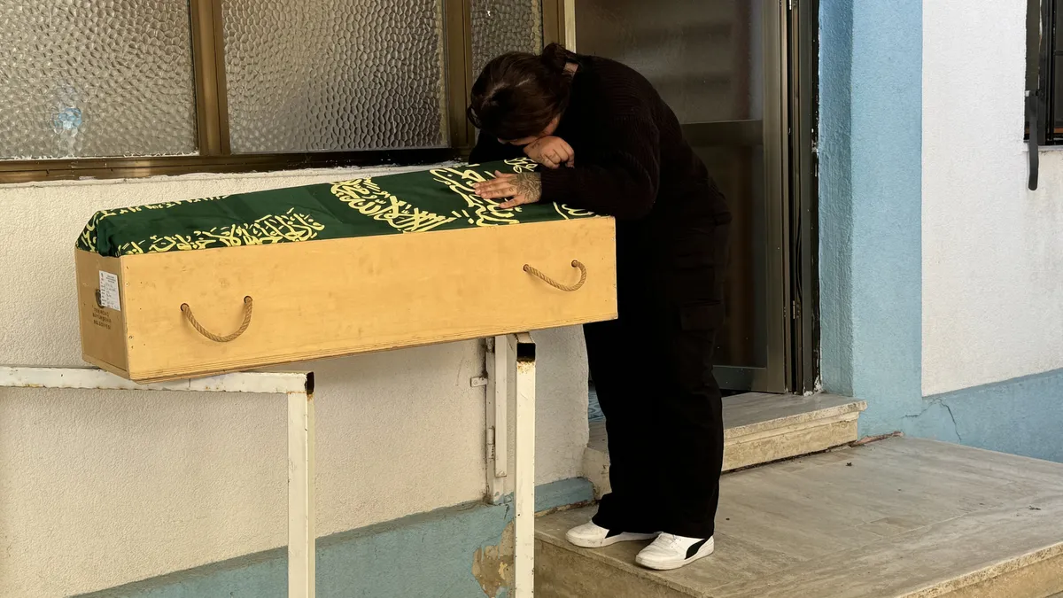 Tekirdağ’da cinsel istismara uğrayan Sıla bebek son yolculuğuna uğurlandı!