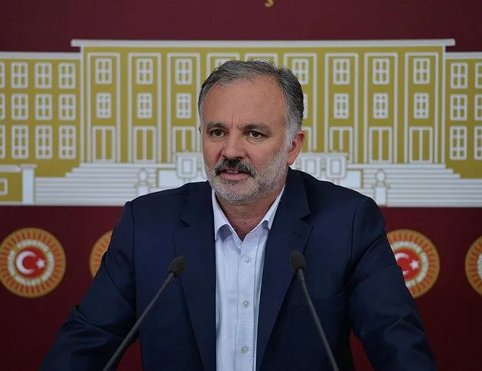 Ülke yıkılsın ülke batsın Erdoğan gitsin diyenler var