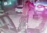 Beyoğlu'nda kapkaççıya pet şişeli müdahale!