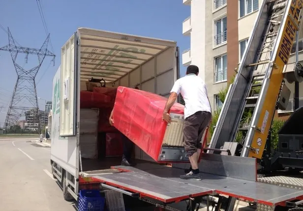 fahis-fiyat-sebebiyle-icisleri-bakanligi-afetzedeleri-tasiyacak-nakliye-firmalarinin-fiyat-tarifelerini-belirl-1676741854295.jpeg Fahiş fiyat sebebiyle afetzedeleri taşıyacak nakliye firmalarının fiyat tarifeleri belirlendi-4