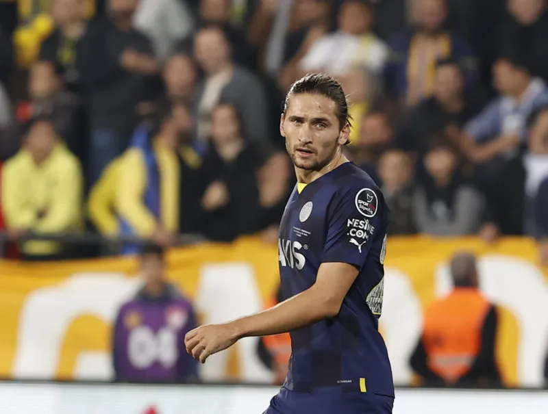 Fenerbahçe'de flaş gelişme! Menajeri İstanbul'a geliyor - 12