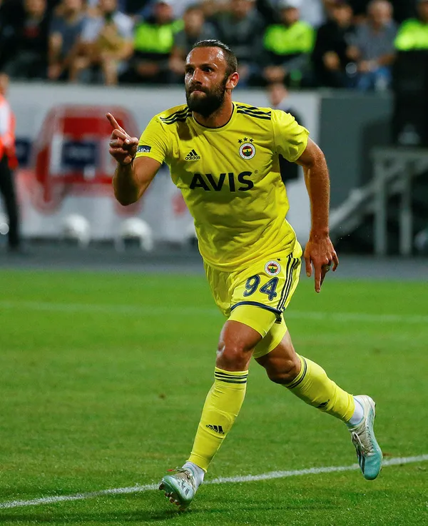 ali-koc-10uncu-golcusunu-ariyor-aleksandar-pesic-veya-tiquinho-soares-1643184854663.jpg Ali Koç 10'uncu golcüsünü arıyor: Aleksandar Pesic veya Tiquinho Soares...-2