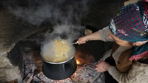 200-liradan-satiliyor-adanada-para-etmeyen-narenciye-sekerleme-oldu-1642072363882.jpg 200 liradan satılıyor! Adana'da para etmeyen narenciye şekerleme oldu-5