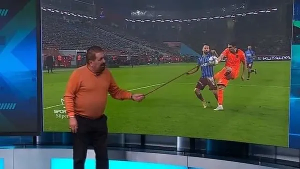 erman-torogludan-flas-trabzonspor-basaksehir-yorumu-hasan-alinin-pozisyonu-penalti-1640463276772.jpg Erman Toroğlu Trabzonspor - Başakşehir maçının en kritik anını yorumladı: Hasan Ali'nin pozisyonu penaltı-4