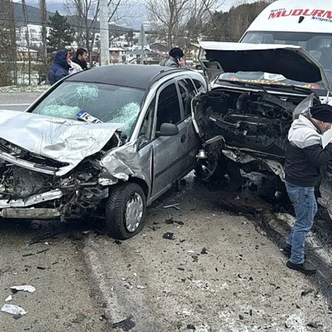 Bolu’da feci kaza: 1 ölü 9 yaralı