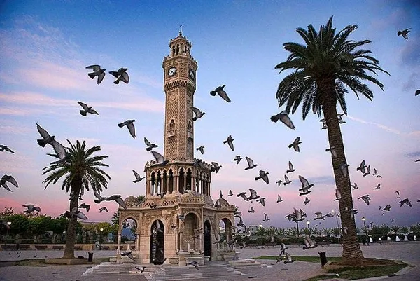 spielbergin-hayaliydi-1691881490255.jpeg Spielberg’in hayaliydi! Steven Spielberg’in kabul edilmediği üniversiteye Türk öğrenci Deren girmeyi başardı-5