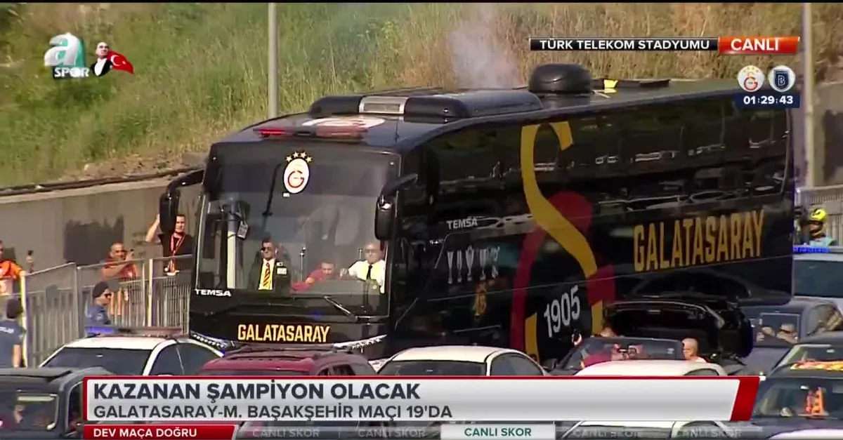 Şampiyonluk düğümü çözülüyor! Galatasaray kafilesi stada ulaştı