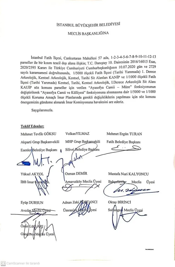 ayasofya-cami-olarak-2005-yilinda-sehir-planlarina-isledigi-ortaya-cikti-1594648538942.jpg
