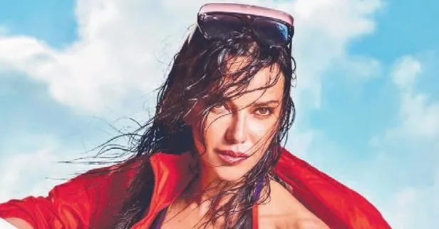 Hande Ataizi'nin Bodrum ve Çeşme'deki lüks otellerde bedava kalmak için sürekli ısrar etmesi otel yetkililerini bezdirdi!