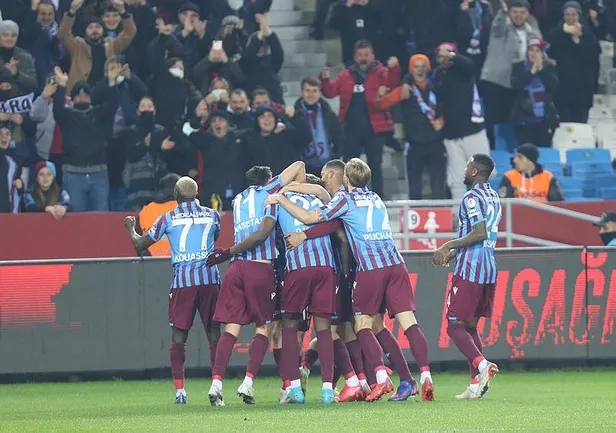 Trabzonspor, Antalyaspor'u yenerek kupada yarı finale yükseldi | MAÇ SONUCU-4