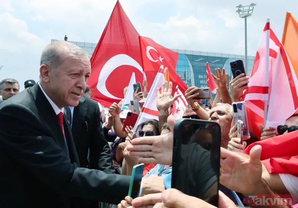 Seçim sonrası ilk yurt dışı ziyareti: Başkan Erdoğan, Kuzey Kıbrıs'ta! Dikkat çeken pankart: Sevdamız Mavi Vatan - 9