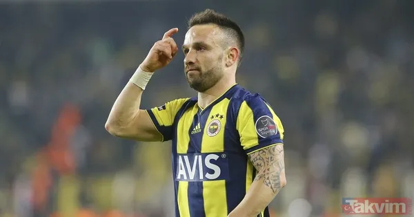Valbuena 'Kafa'sını Kullandı Fenerbahçe'de Oyuna İkinci Yarı Giren Valbuena, Sarı-Lacivertlilere 1 Puanı Getiren İsim Oldu. Maçın 56. Dakikasında Oyuna Dahil...