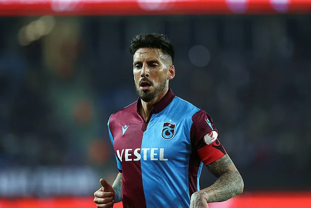 Trabzonspor Başkanı Ahmet Ağaoğlu ve Jose Sosa açıklamalarda bulundu: Geldiğimiz nokta bazılarını rahatsız etmiştir-8