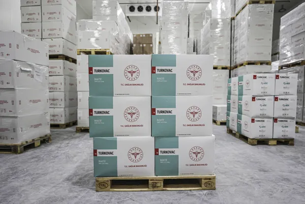 baskan-erdogan-duyurmustu-yerli-asi-turkovac-icin-geri-sayim-asilar-inceleniyor-1640761447854.jpg Başkan Erdoğan duyurmuştu! Yerli aşı TURKOVAC için geri sayım: Aşılar inceleniyor-3