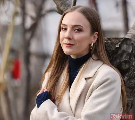 Hande Nur Tekin: Oyunculuk kariyerim tiyatro kursuna tost götürerek başladı - 12