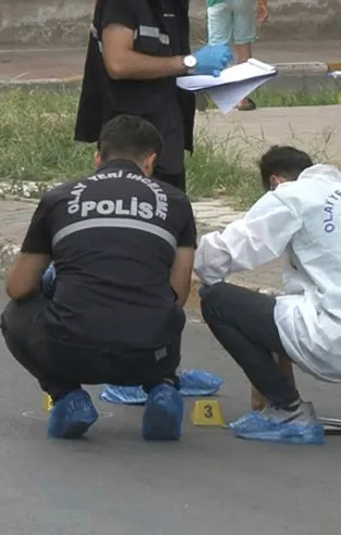 İstanbul'da sokak ortasında dehşet! Marketten kaptığı bıçağı kayınbabasına sapladı