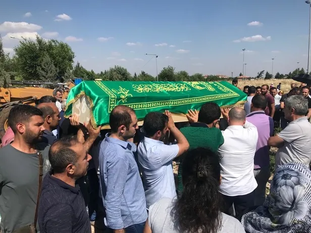 HDP'li Sur Belediyesi tarafından işten atılan işçinin eşi geçim sıkıntısı nedeniyle intihar etti-1