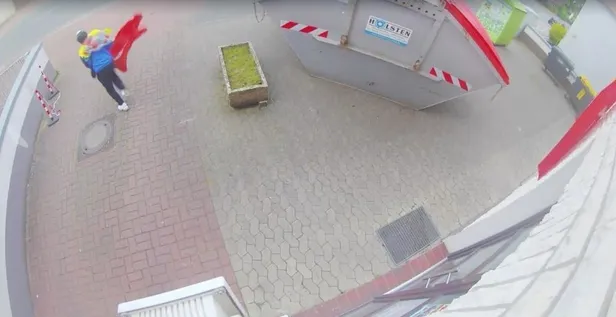 Almanya'da camilere alçak saldırı!-3