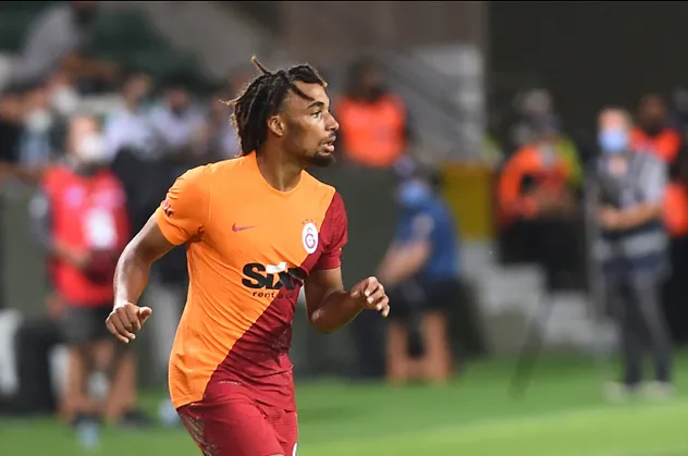 Galatasaray'da Sacha Boey sevinci! Geri dönüyor