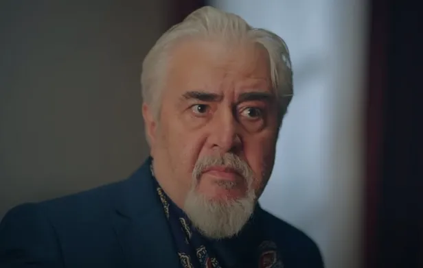 yas-tahtaya-basti-eskiya-dunyaya-hukumdar-olmaz-200-yeni-bolum-fragmani-yeni-hasmi-cetin-ceviz-cikacak-1632222349627.jpg Eşkıya Dünyaya Hükümdar Olmaz 200. yeni bölüm fragmanı: Yeni hasmı çetin ceviz çıktı! Yaş tahtaya basacak-2