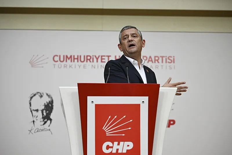 chpde-mutlak-butlan-sonrasi-yasananlar-1779434949415.jpeg CHP'de mutlak butlan sonrası yaşananlar | Kemal Kılıçdaroğlu'na desteğe giden vekiller | Genel Merkez'de fotoğraf indirildi-4