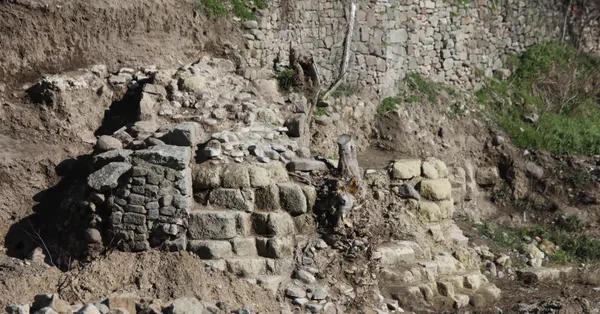 Bergama Antik Kenti'nde keşfedildi! 4-5 metre uzunluğunda 2500 yıl öncesine ait