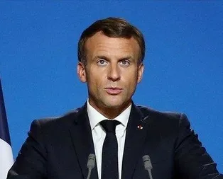 Fransa Milli Takımına kupayı kazandıran Müslüman futbolcuların fotoğrafı İslam düşmanı Macrona kapak oldu!