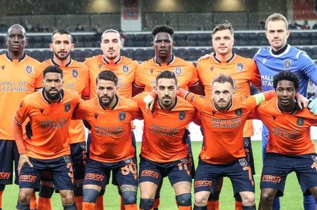 Medipol Başakşehir'de ayrılık | Eljero Elia'ya yeni sözleşme teklif edilmeyecek