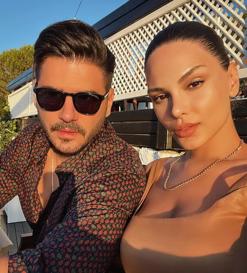 tolgahan-sayismandan-almeda-abazi-yorumu-istemedigim-seyi-giyemez-1774691787068.jpg Tolgahan Sayışman'dan eşi Almeda Abazi’ye net yasak: “Giyemez!”-5