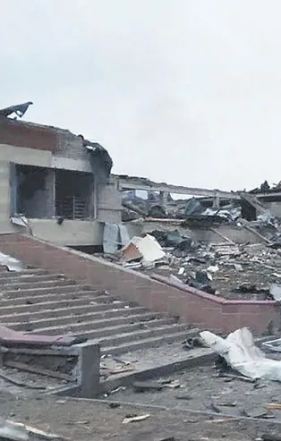 Rusya Ukraynalı askerlere eğitim verilen Batı bölgesini hedef alarak NATO Üssü’ne bomba yağdırdı